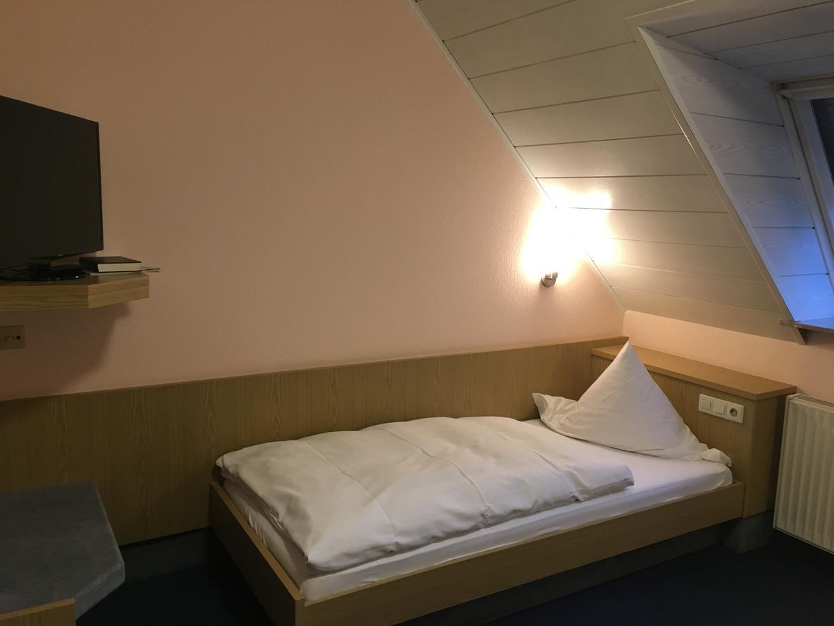 Zip Hotel Lingenfeld Bagian luar foto