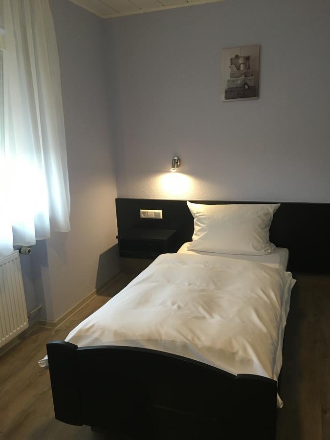 Zip Hotel Lingenfeld Bagian luar foto