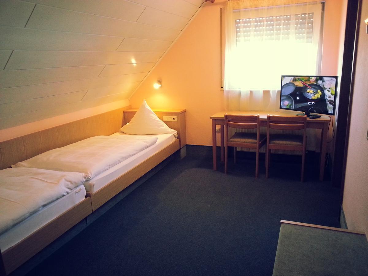 Zip Hotel Lingenfeld Bagian luar foto