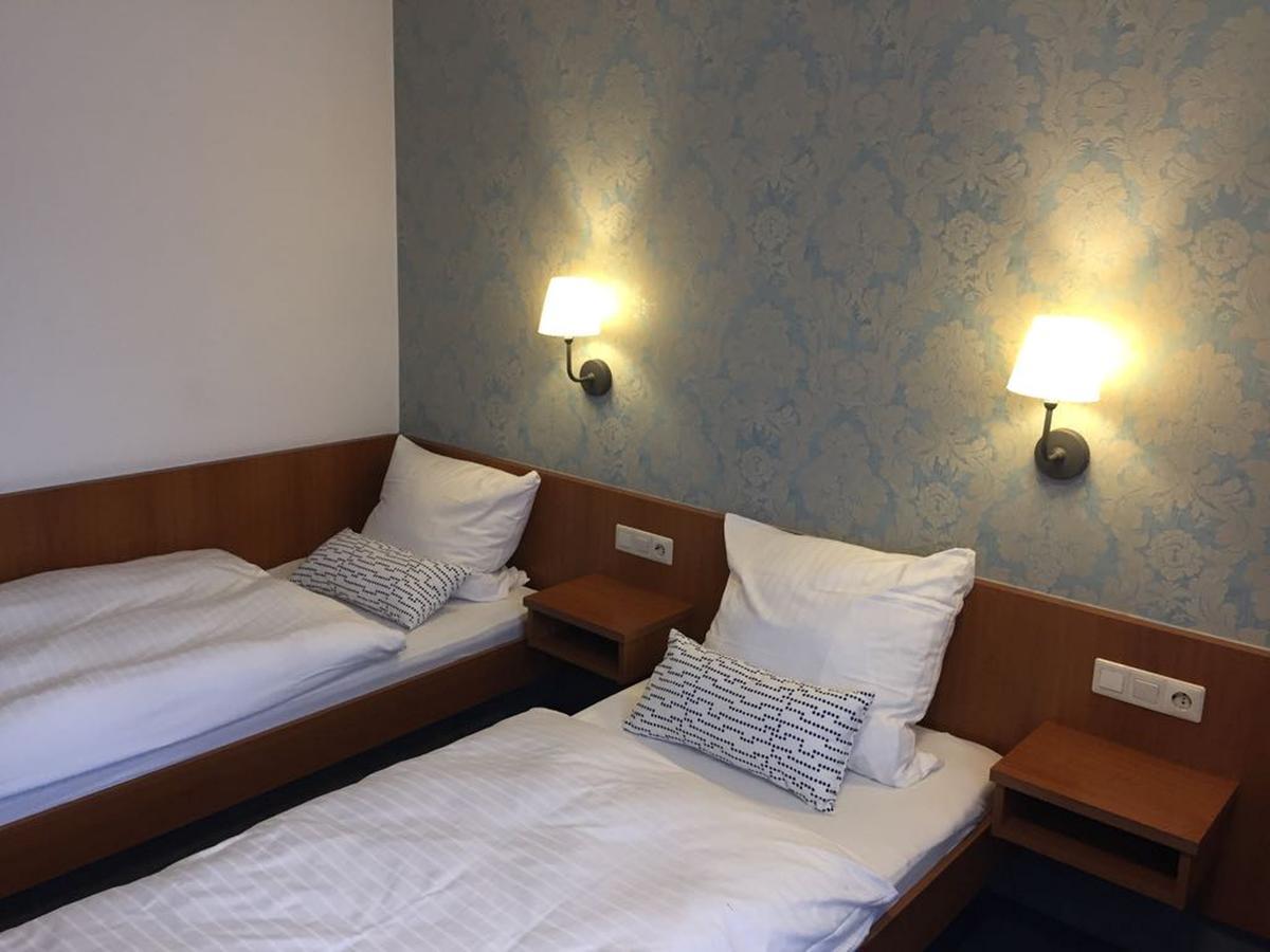 Zip Hotel Lingenfeld Bagian luar foto