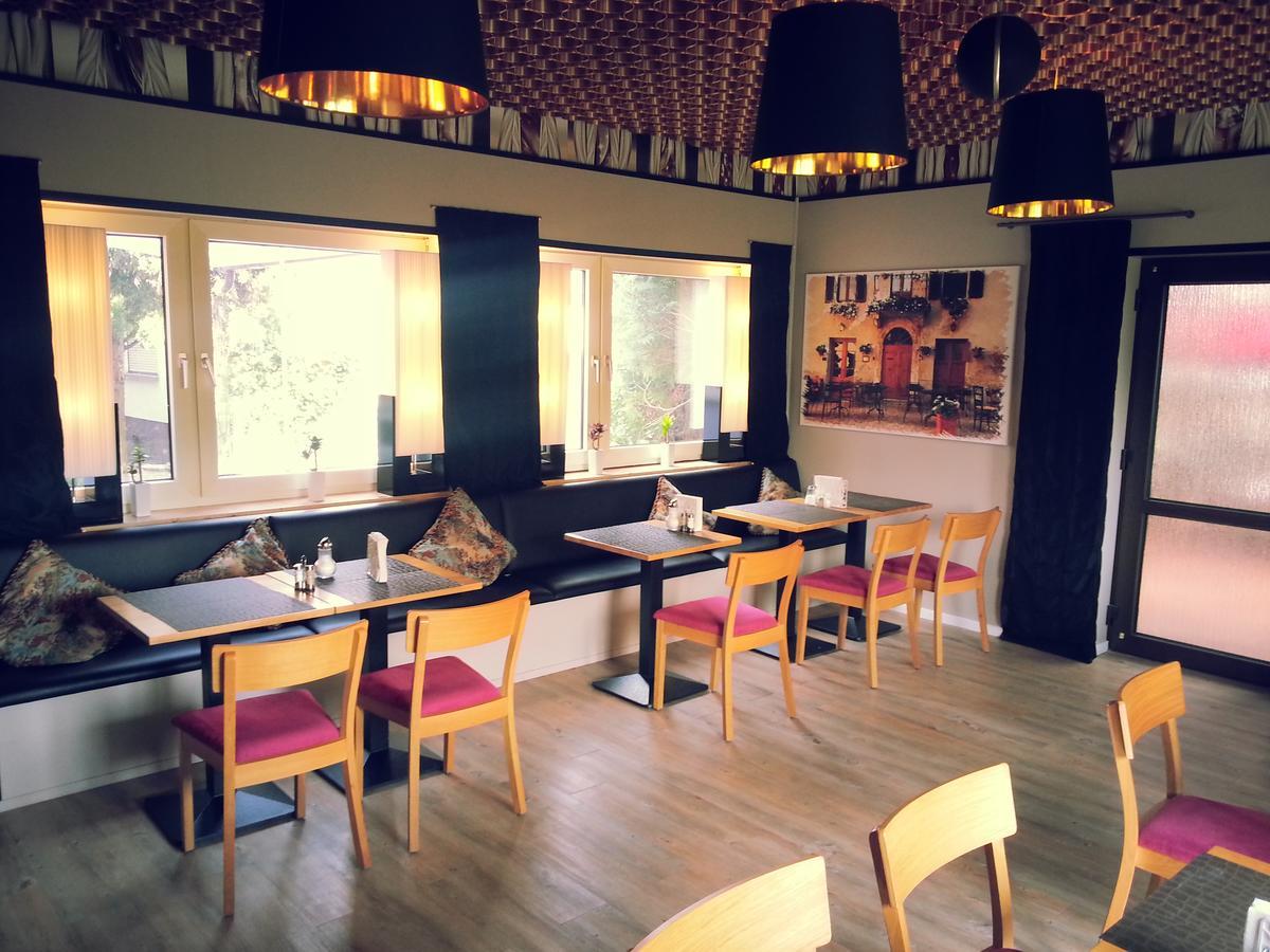 Zip Hotel Lingenfeld Bagian luar foto
